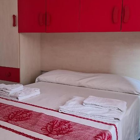 אולביה Red & Blue Rooms מראה חיצוני תמונה