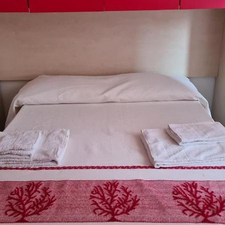 אולביה Red & Blue Rooms מראה חיצוני תמונה