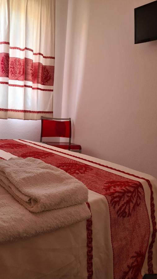 אולביה Red & Blue Rooms מראה חיצוני תמונה
