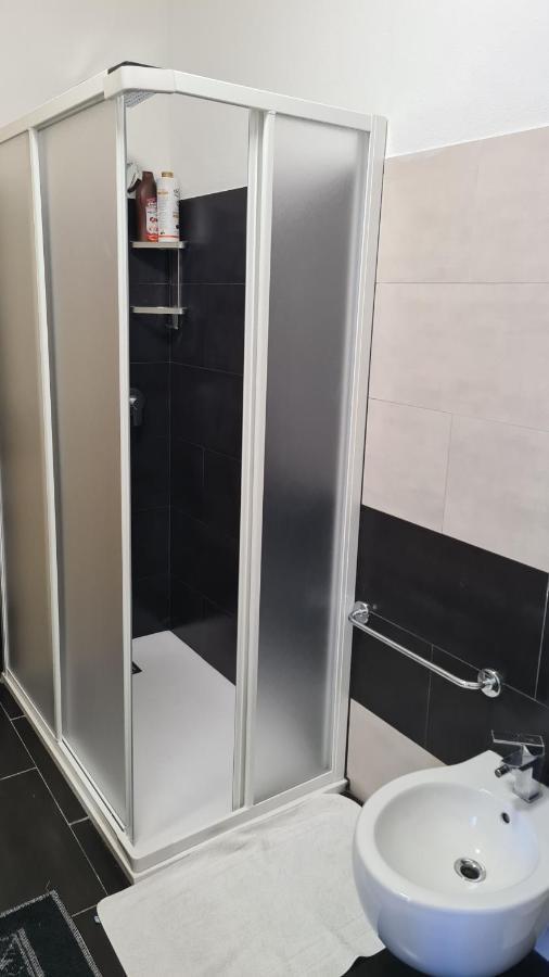 אולביה Red & Blue Rooms מראה חיצוני תמונה